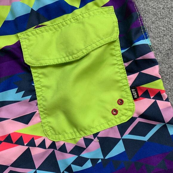 Neff Shorts Mens L Large Geometric Untraditional Hot Tub Unlined Swim Trunks - Picture 10 of 13